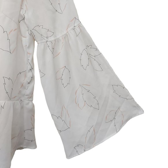 Chelsea28 Top Womens Small White Bohemian Cold Shoulder Flared Split Sleeve - Picture 5 of 9